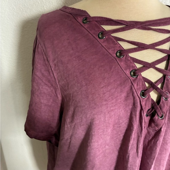 Torrid tee - Picture 2 of 6